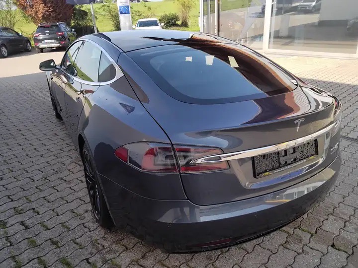 Auto Abo Foto Nummer 4 von 12