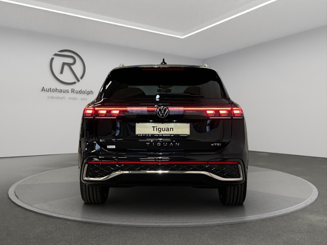 Angebotsdetails Volkswagen Tiguan Schwarz (Grenadillschwarz Metallic)